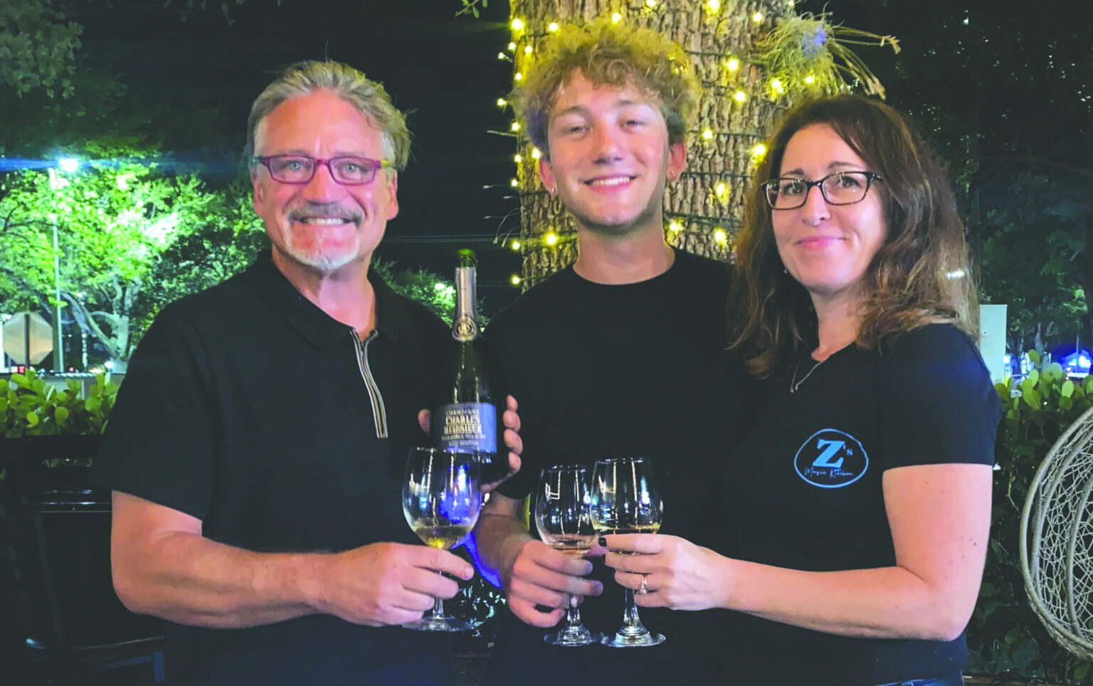 Z’s Music Kitchen Hits High Notes With Eclectic Menu Entertainment The Naples Press